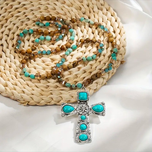 Beautiful Boho Beaded Turquoise & Silver Cross Necklace! - Picture 7 of 7